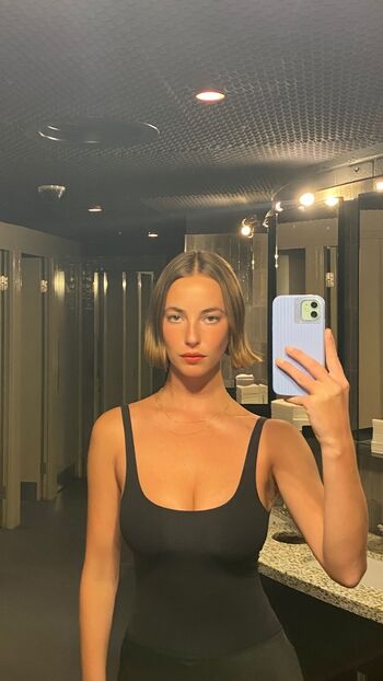 Full leaked Amelie manzoli private onlyfans photo