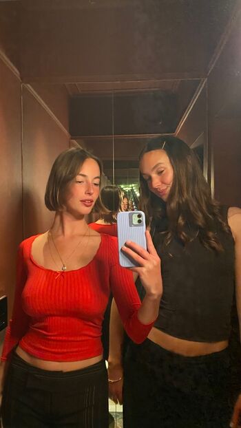 Full leaked Amelie manzoli  page private onlyfans photo