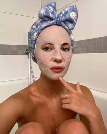 Full leaked Amelie manzoli  page private onlyfans photo