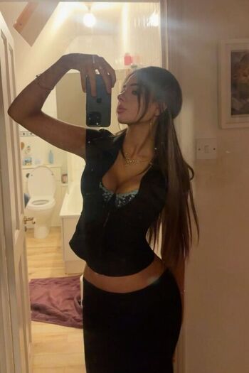 Full leaked Ameliealbrow private onlyfans photo