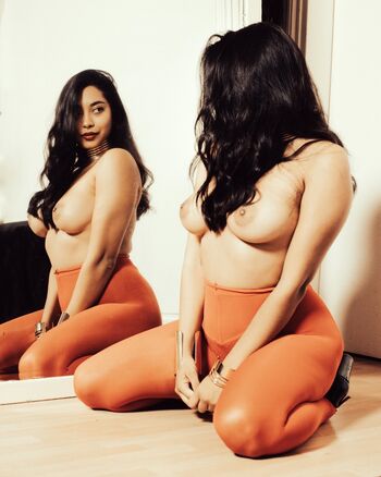Full leaked Amina model private onlyfans photo