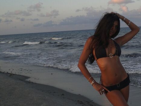 Full leaked Amira shiwraj private onlyfans photo