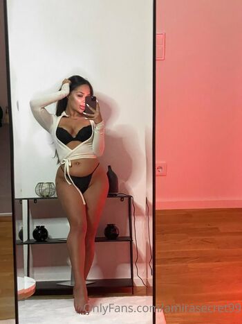 Full leaked Amirasecret page private onlyfans photo