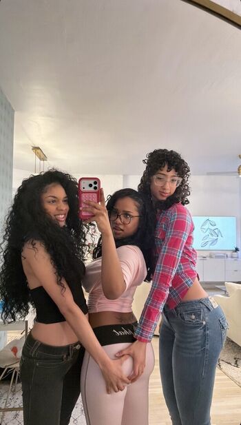 Full leaked Ammiroseeee private onlyfans photo