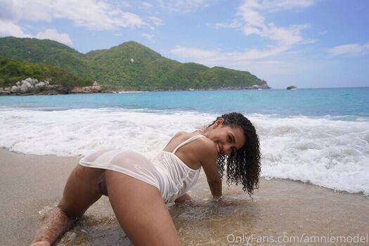Full leaked Amniemodel private onlyfans photo