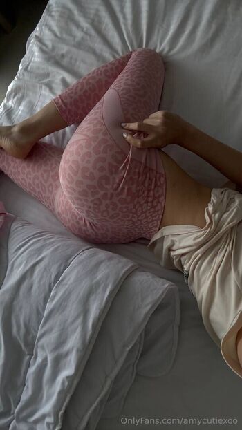 Full leaked Amycutiexoo private onlyfans photo