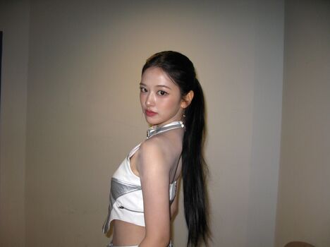 An Yujin 안유진 |