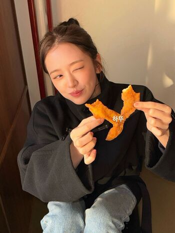 An Yujin 안유진 |