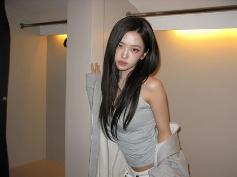 Full leaked An yujin page private onlyfans photo
