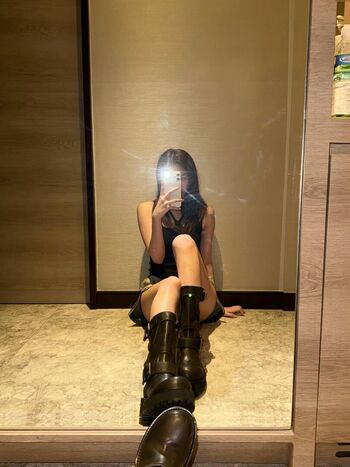 An Yujin 안유진 |