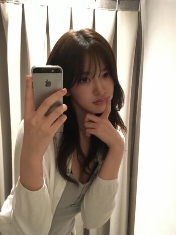 An Yujin 안유진 |