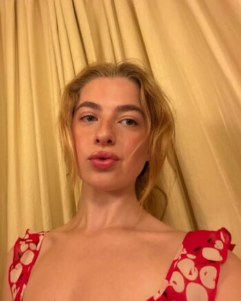 Full leaked Anais gallagher private onlyfans photo