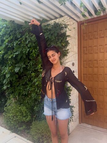 Full leaked Ananya pandey private onlyfans photo