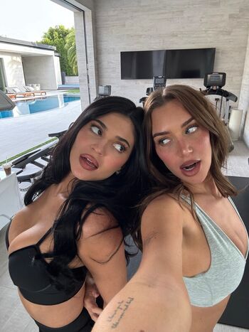 Anastasia Karanikolaou (Stassiebaby)