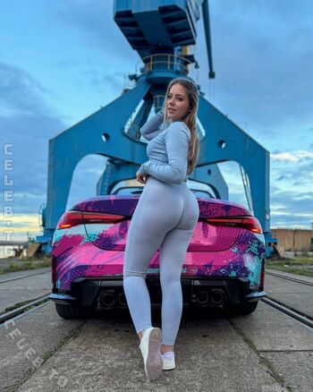 Anastasia_rose_official