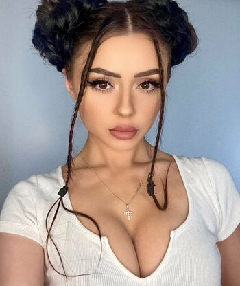 Angel-Melly