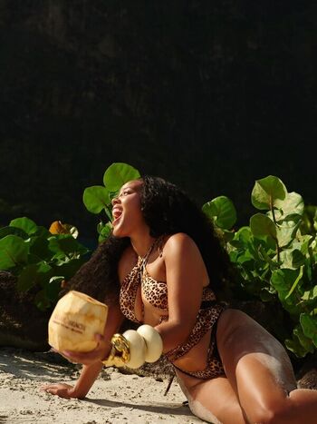 Angela Simmons