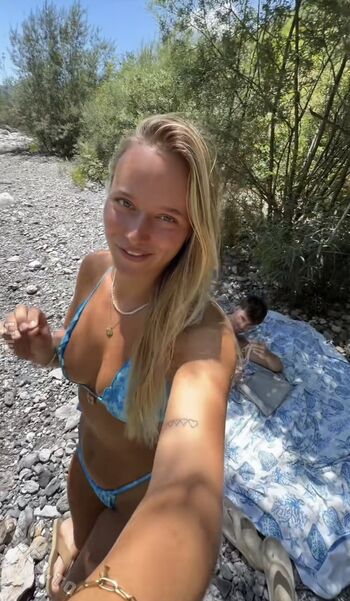 Full leaked Angelinajoleen private onlyfans photo
