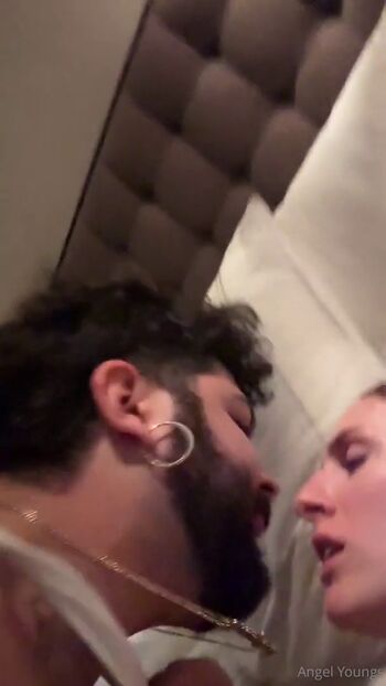 angelyoungsxxx