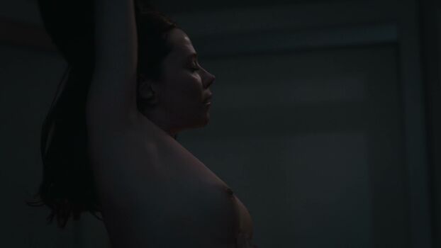 Anna Friel