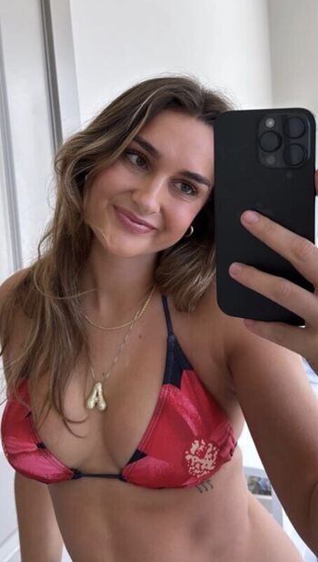 Full leaked Annabellegeeson private onlyfans photo