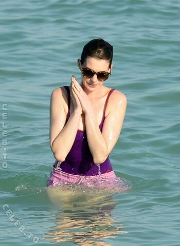 Full leaked Anne hathaway page private onlyfans photo
