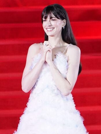Full leaked Anne hathaway page private onlyfans photo
