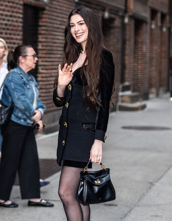 Full leaked Anne hathaway page private onlyfans photo