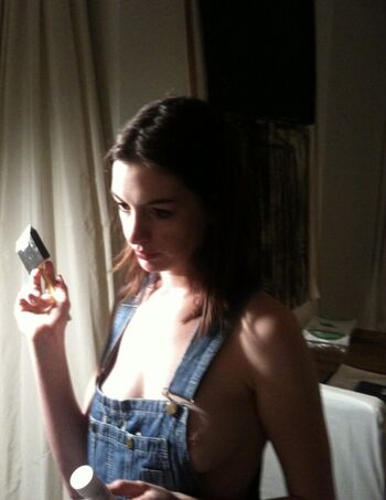 Full leaked Anne hathaway private onlyfans photo