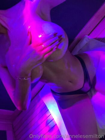 Full leaked Annelesemilton private onlyfans photo