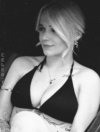 Full leaked Anny vans page private onlyfans photo