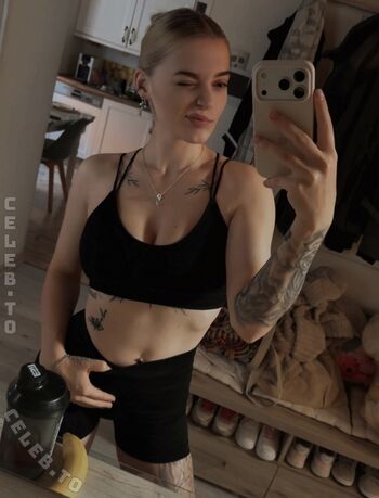 Full leaked Anny vans page private onlyfans photo