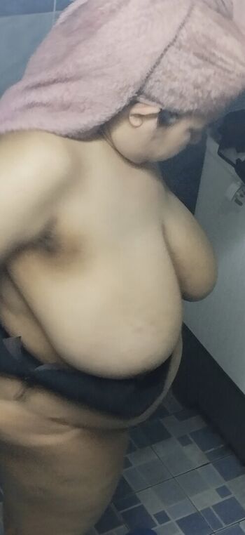 Full leaked Anouk bustyy private onlyfans photo