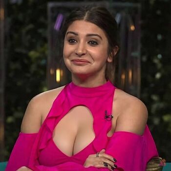 Full leaked Anushka sharma private onlyfans photo