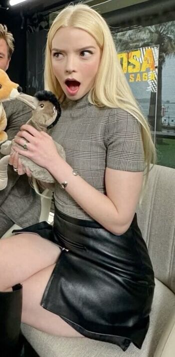 Full leaked Anya taylor joy  page private onlyfans photo
