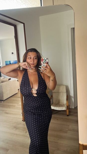 Full leaked Apoline perret private onlyfans photo