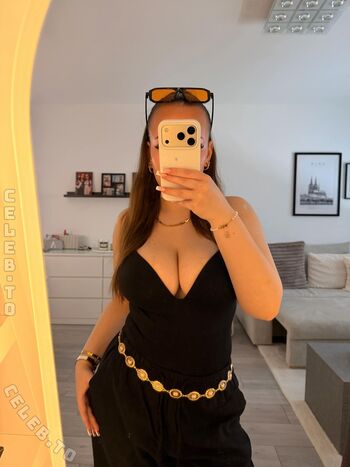 Full leaked Apr allegra private onlyfans photo