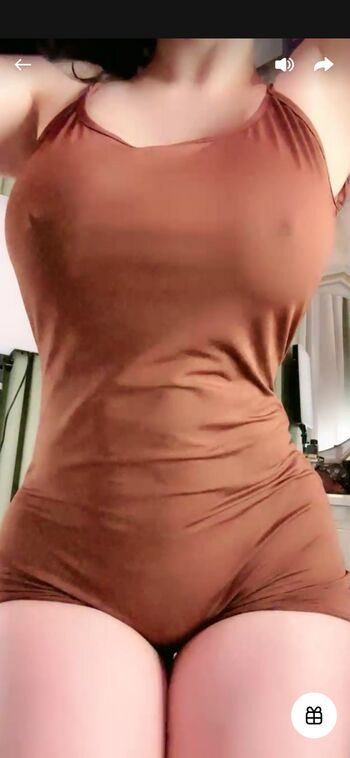 Full leaked Arab camgirl private onlyfans photo