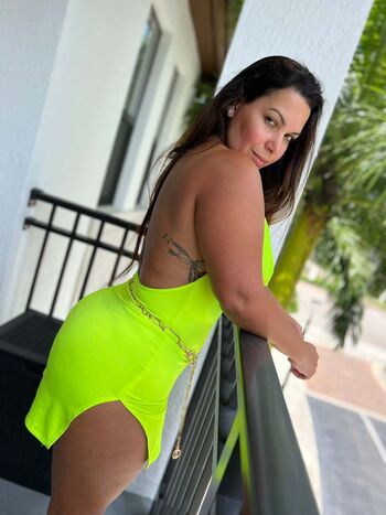 Full leaked Arazay diaz private onlyfans photo