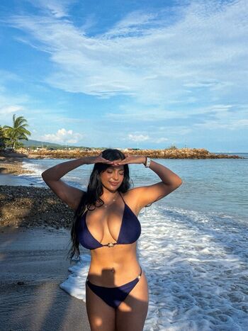 Full leaked Areeliferrer private onlyfans photo