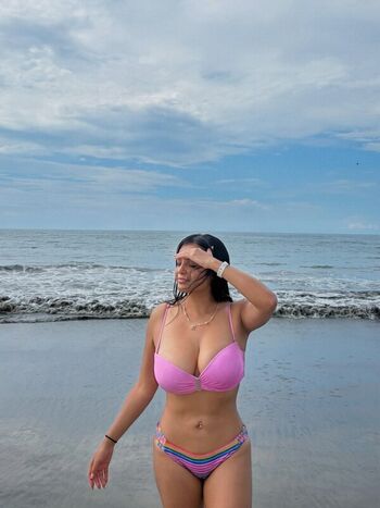 Full leaked Areeliferrer private onlyfans photo