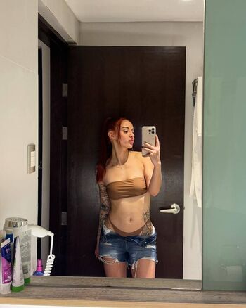 Full leaked Ari geli page private onlyfans photo