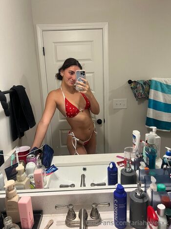 Full leaked Ariahayesxx private onlyfans photo