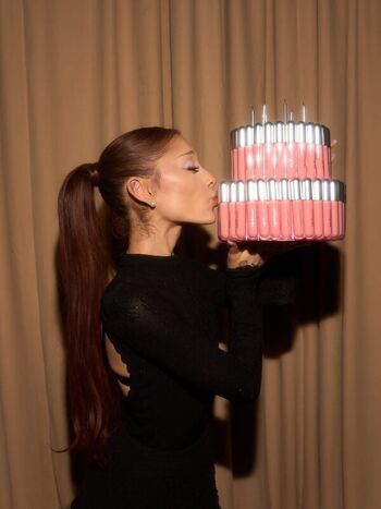 Full leaked Ariana grande  page private onlyfans photo