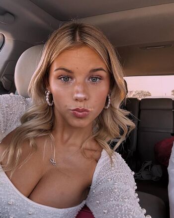 Full leaked Ariana white private onlyfans photo