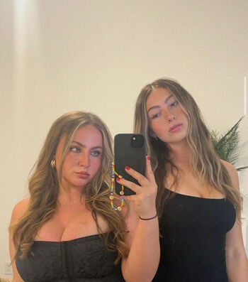 Full leaked Ariannagrajales private onlyfans photo