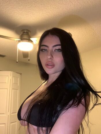 Full leaked Ariithefairy private onlyfans photo