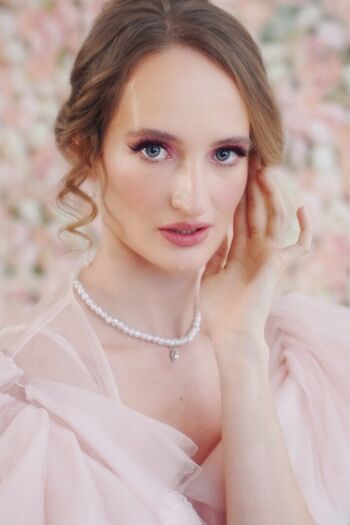 arinazhotikova