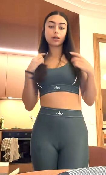 Full leaked Armellebdn private onlyfans photo