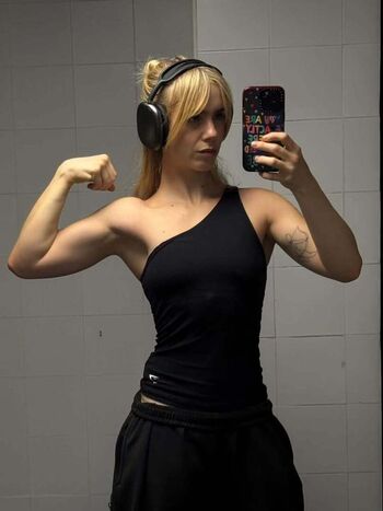 Full leaked Armpit fetish lovers private onlyfans photo